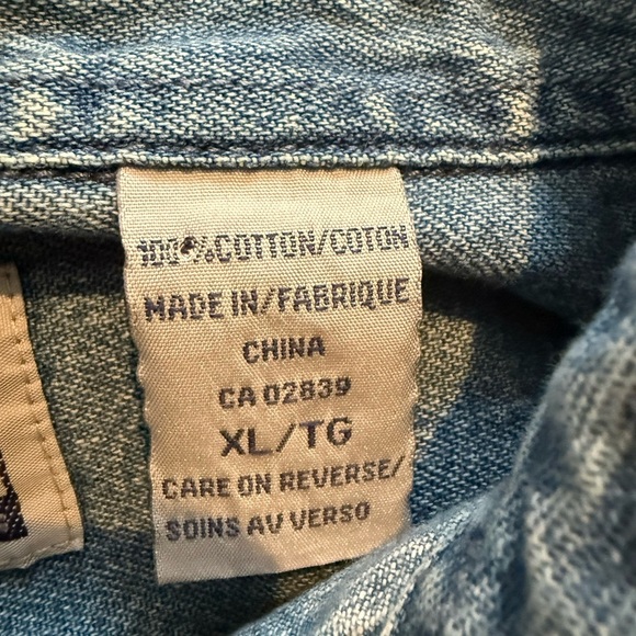 90’s Western Classic Denim Button Up - Picture 9 of 12